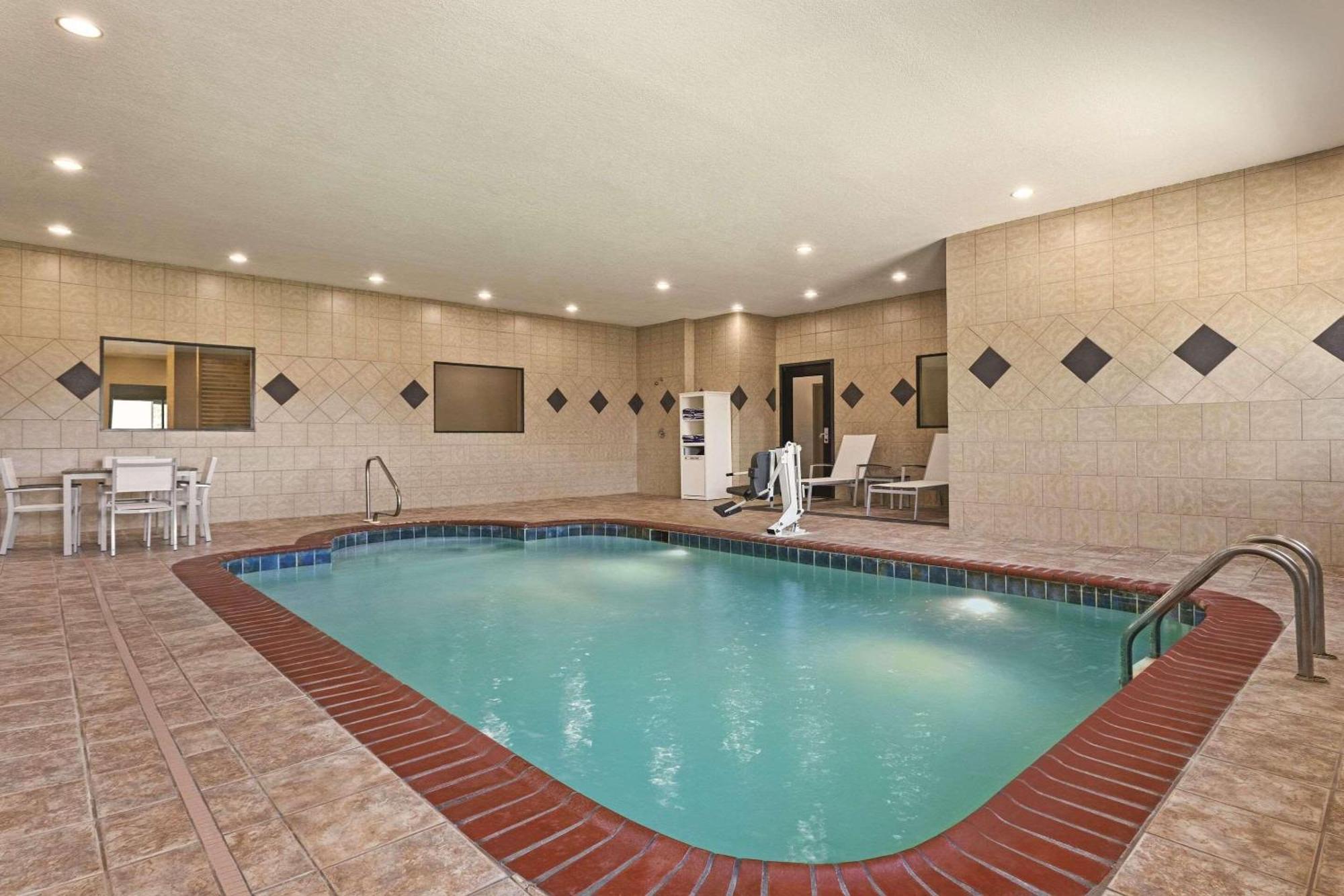 Country Inn & Suites By Radisson, Byram-Jackson South, Ms Екстериор снимка
